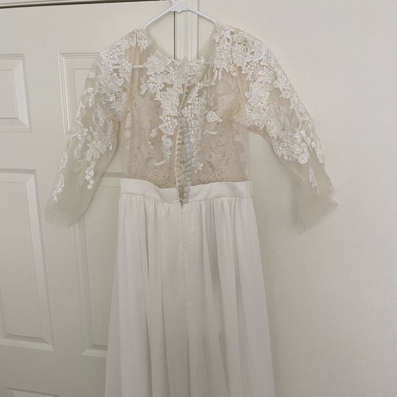 Wedding Dress - Picture 2 of 6